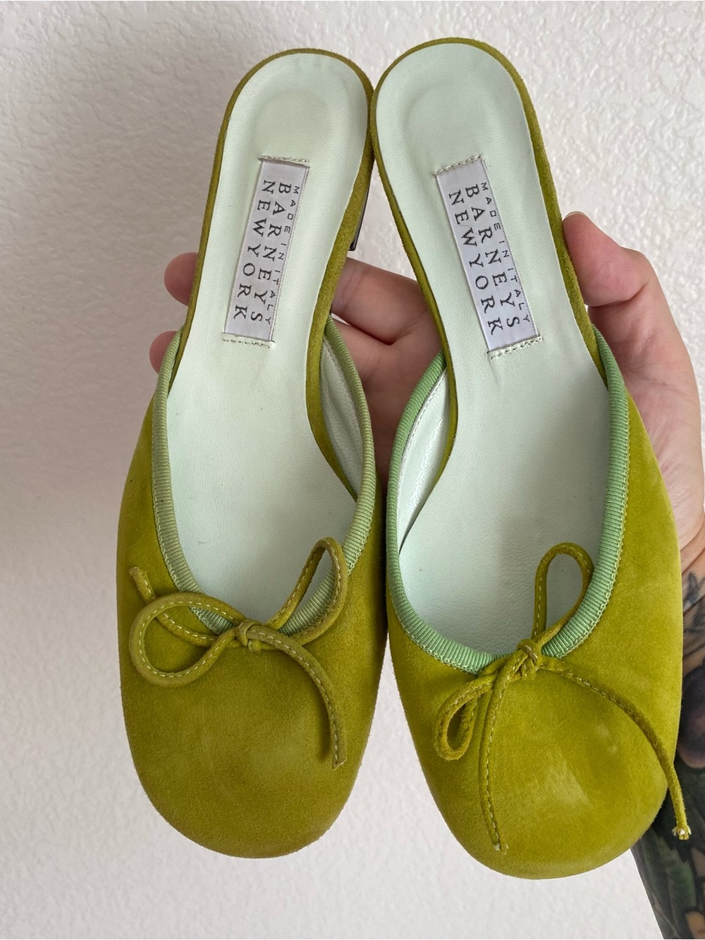 Y2k Barneys New York slip on mule with kitten heel, suede toe box with bow ,36